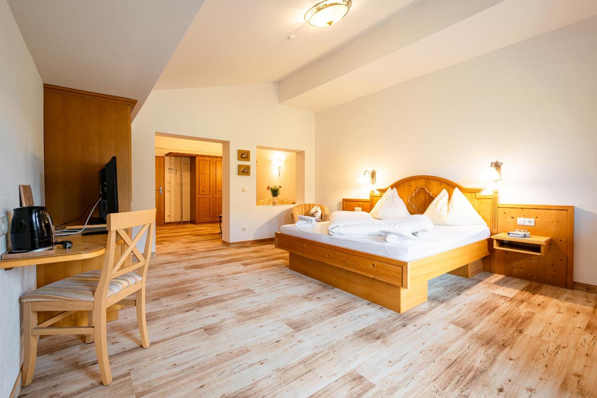 Landhotel Hubengut Bed And Breakfast Радштадт Екстер'єр фото